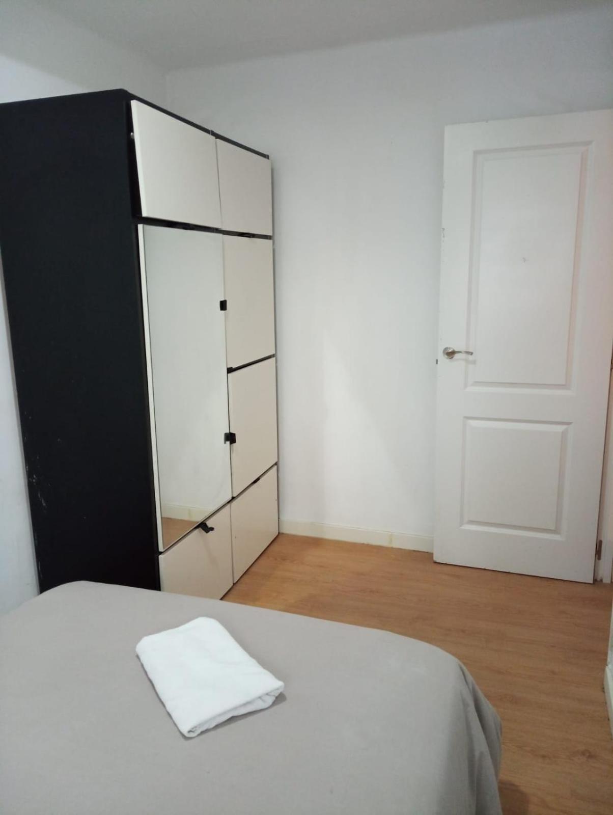 Apartamento 3 Dormitorios En Sanchez Preciados Madrid Exterior photo